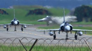 316075829593-China-Taiwan-Fighter-Jets